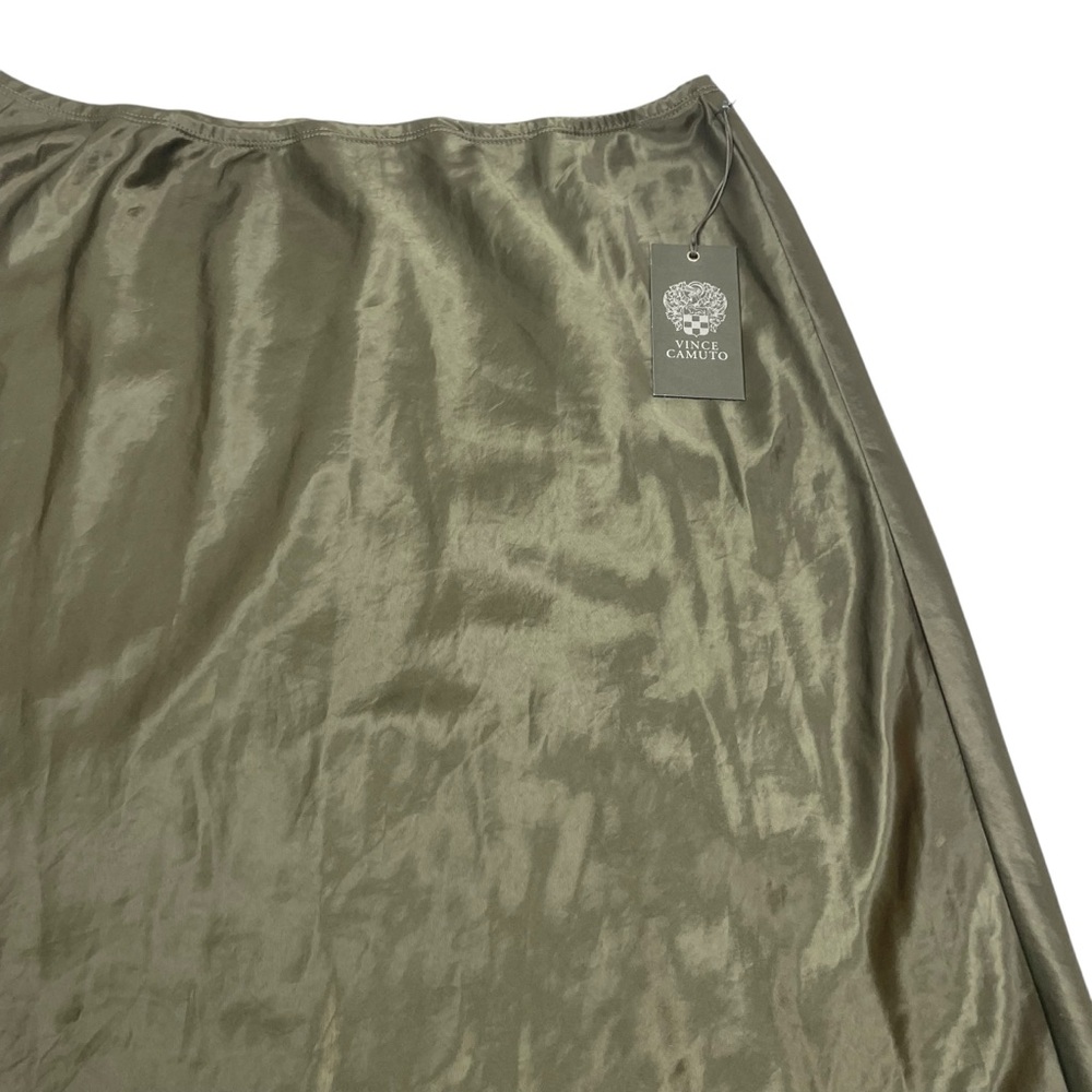 ⭐️2/$20 NWT Vince Camuto Satin Olive Green Midi Skirt - Picture 4 of 8